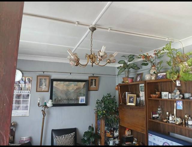 2 BEDROOM HOUSE FOR SALE IN ORLANDO WEST